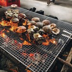 海女小屋はちまんかまど - 