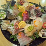 かもめ食堂 - 刺し身の盛合せ