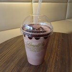 リンツ ショコラ ブティック＆カフェ ビナガーデンズ - チョコレートドリンク ダークのアイス