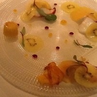ラール・エ・ラ・マニエール - タコ　黄色いビーツ　黄色いキウイ　黄色いパプリカ