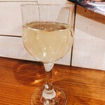 立飲みワイン酒場 瓶(ボトル) - グラスワイン 白    確か500円
