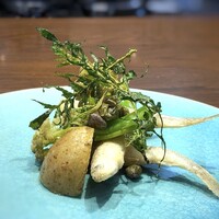 le・sud - 公魚のフリット、ジャガイモのソテー、素揚げしたナズナ、カリフラワー、ケッパー