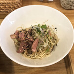 麺屋さくら - フォアグラ脂の鴨和え玉 半玉