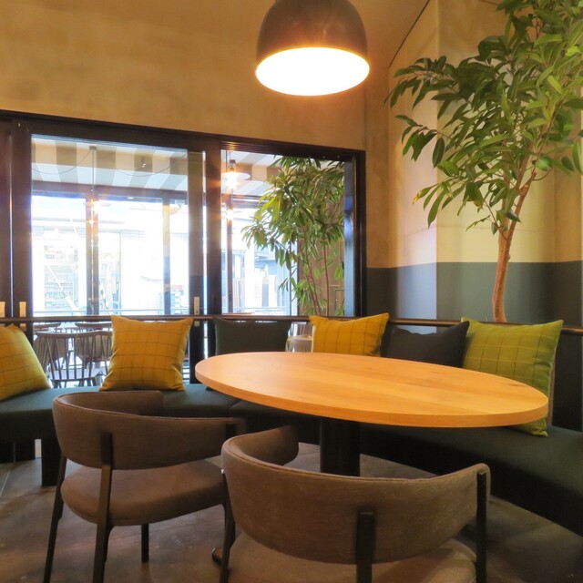 座席 : PIZZA423 - 大阪梅田（阪急）/ピザ | 食べログ