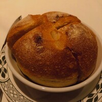 ロウリーズ・ザ・プライムリブ 恵比寿ガーデンプレイス店 - セットのパン一号