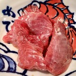 めしの助 - まぐろほほ肉