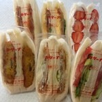 カリーナ - パンプキン　フィッシュ　生野菜　ハムカツ　ハムカツたまご　イチゴ生クリーム