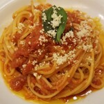 グラッチェガーデンズ - にんにくとトマトのスパゲッティ