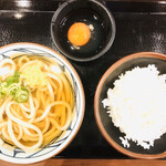 Marugame Seimen - かけうどん並、ライス、生卵　５１０円