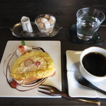 カフェ・スケール - 苺のロールケーキ＆ブレンドコーヒー