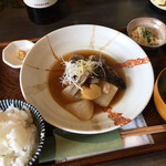 Asari111 - スズキの煮付け定食　1100円