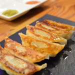 スタンドシャン食 Osaka北新地 Champagne & GYOZA BAR - 