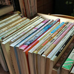 手打ちうどん ぶれーど・う - うどんを待つ間の素敵な冊子群