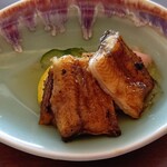 最悪の鰻 ｃｐ超悪い メニュー写真と同じ物を配膳して欲しい しかもまずい うなぎ タレ米 は二口食べて残した 特上重 5 000円 残念 投稿 663 03 By グルメ旅ぐるめ 江戸川 上本町店 えどがわ 大阪上本町 うなぎ 食べログ
