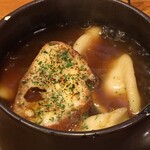 餃子専門丸虎 - オニオングラタンスープ餃子