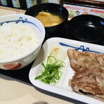 松屋 - 豚ロース焼肉定食（600円）