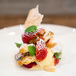 ユヌ パンセ - 加藤さんのイチゴのミルフィーユ
