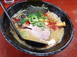 麺屋 かねもり - とんこつ味噌。