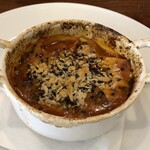 単品前菜700円　豚モツのグラタン風