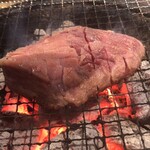 炭火焼肉屋台 たじま屋 - ハラミステーキ焼く前