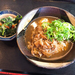 Sanuki Seimen - 牛肉カレー丼、ほうれん草のみぞれ和え