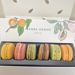 PIERRE HERME PARIS - 