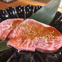 熟成ホルモン・山形牛 炭火焼肉 牛語 - 