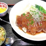 ダイニングキッチンgigi 910 えんび - イベリコ豚ステーキ丼