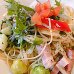 トラットリア サッチ - ベーコンと野菜のアーリオ・オーリオ野菜ゴロゴロ(๑˃̵ᴗ˂̵)