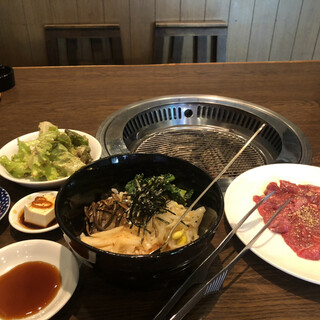 炭火焼肉 牛小屋_0