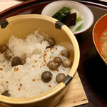 つる由 - 今日はむかごご飯やよ