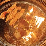 焼肉食べ放題 上上品 - 