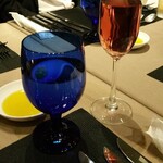 REALTA - グラスの色がかわいい