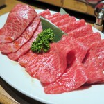 焼肉永秀 - 内モモ、イチボ、ランプ→見るからにレベルの高さが分かる素晴らしき霜降り明星