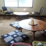 モーニングカフェ 木 木 - 普通のおウチのひと間です
