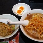 喜多方ラーメン 坂内 - 