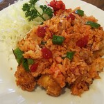 キッチンさし田 - ケチャップをポツポツ垂らしてます