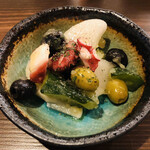 アワーズ ~ワインと肴~ - 蛸とオリーブの柚子胡椒マリネ