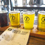 Bolt Brewery - ドリンク写真:ビアフライト12ドル／４杯。