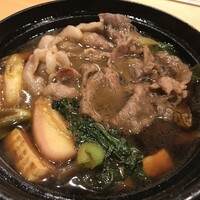 本格肉料理 丸小 - 良質な黒毛和牛の旨味を引き出す、割下の美味しさも秀逸です。