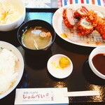 ヒレかつ・大葉チキンロール・海老フライ盛り合わせ定食1280円+メンチかつ単品270円（+tax）