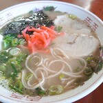 幸龍 - 無料の薬味紅生姜入れて