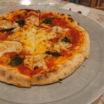 キャナリィ ロウ - マルゲリータピザ