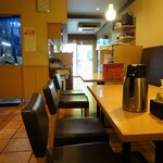 松ふじ - 落ち着きのある店内