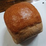 丸ベーカリー - 人気の食パン！！！上からパチリ