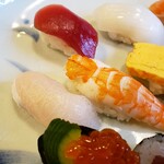 Tatsumi Sushi - にぎり寿司