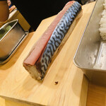 食堂 おがわ - 名物の鯖寿司