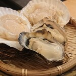 産直海鮮居酒家 浜焼太郎 - 牡蠣　ホタテ一枚焼き