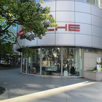 ザ モメンタム バイ ポルシェ - 