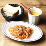 [Children only] Pomodoro spaghetti (tomato sauce)